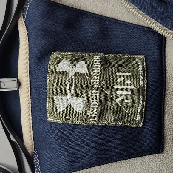 Under Armour pullover - Picture 4 of 5